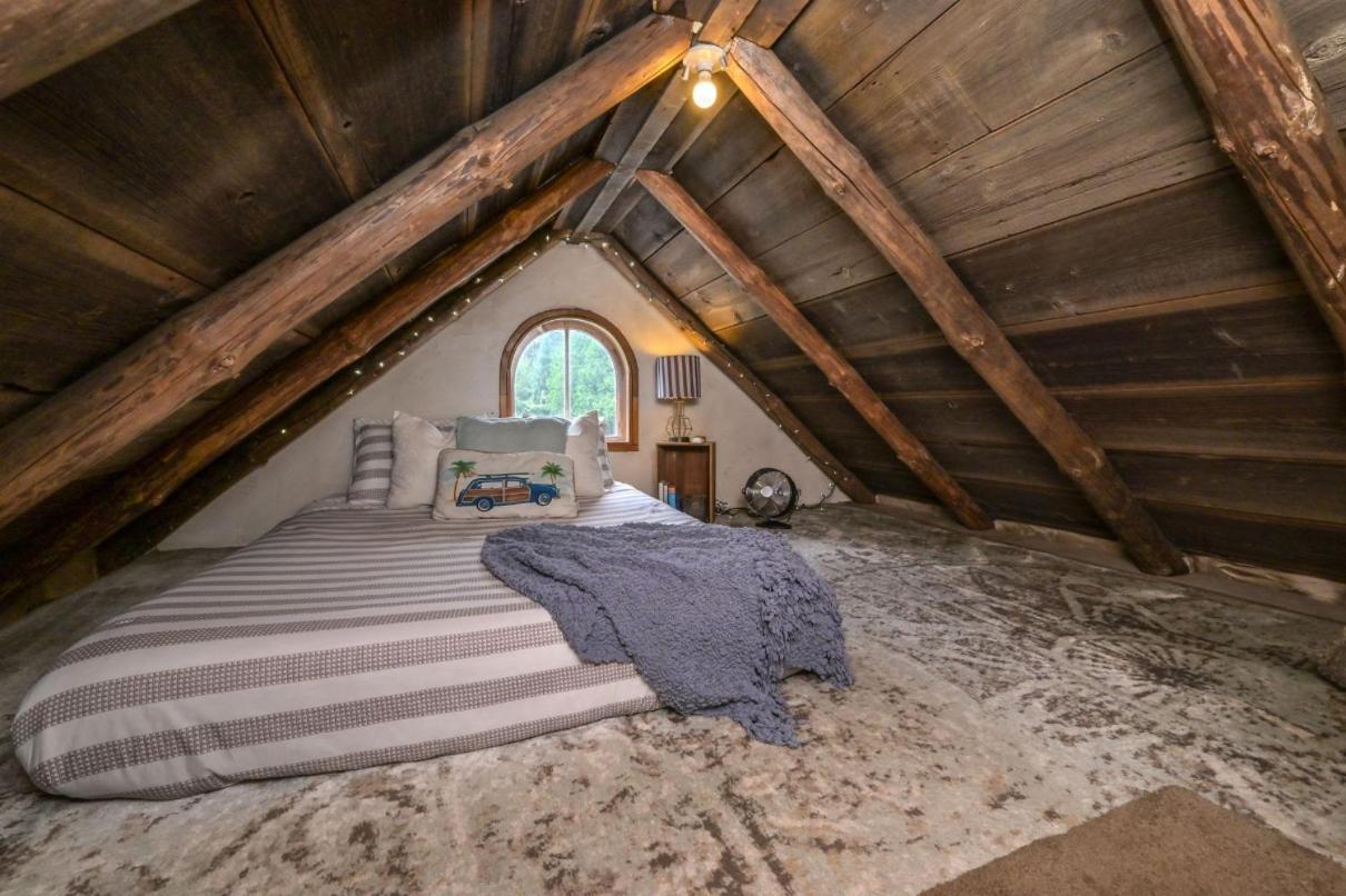 A Rustic Cabin In The Woods Orangeville Zewnętrze zdjęcie